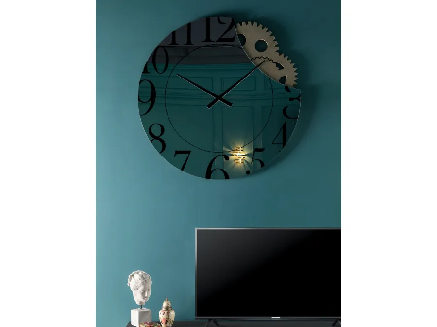 Orologio Memphis in vetro serigrafato specchiato con ingranaggi di Tonin Casa