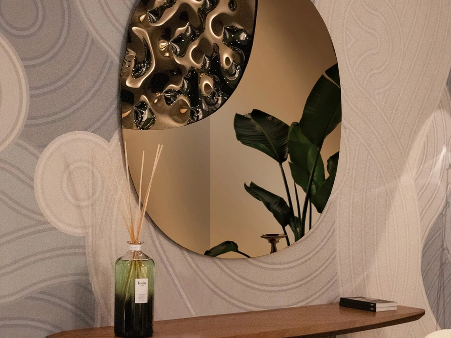 Specchio scultoreo Diamante di Tonin Casa