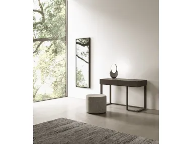 Scrittoio Swing Console in laccato opaco con basamento metallico di Presotto