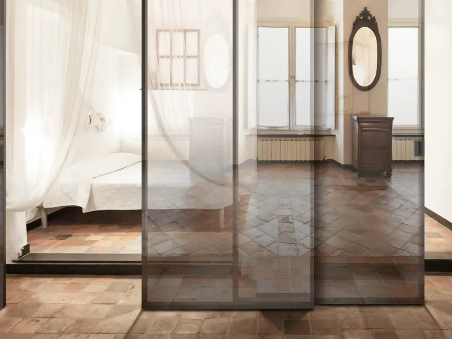 Porta scorrevole con vetri reflex bronzo Gaia Sospesa di Doal