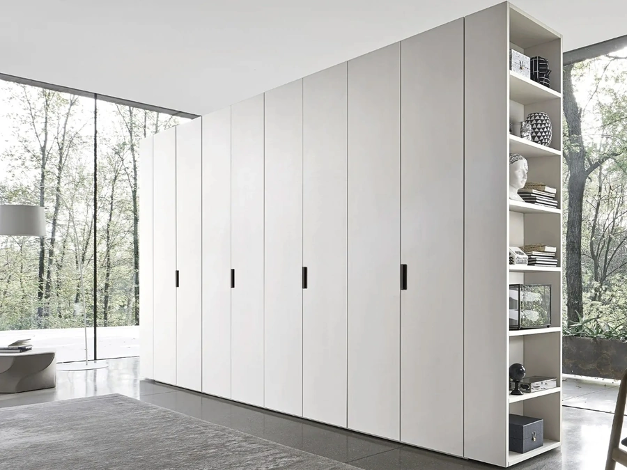 Armadio Anta Liscia Maniglia Beta laccato Bianco opaco di Sangiacomo