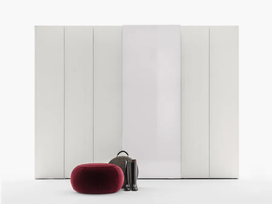 Armadio Freedhome con ante scorrevoli Natural Wood e vetro di Caccaro