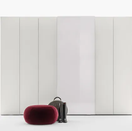 Armadio Freedhome con ante scorrevoli Natural Wood e vetro di Caccaro