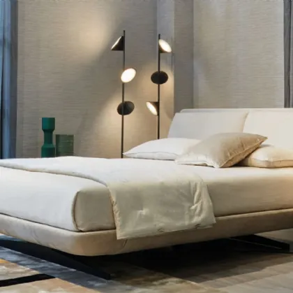 Letto in tessuto con testiera Biggie di Twils