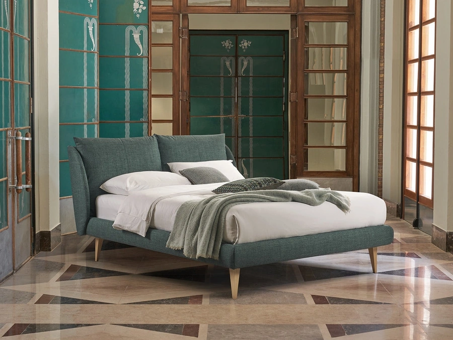 Letto Helmut con cuscinature testiera mobili di Dorelan Letti