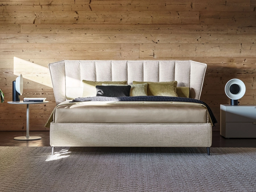 Letto in tessuto con testiera trapuntata Opéra Fleur di Twils