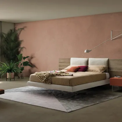 Letto in legno di Rovere Zen Soft con testiera sospesa arricchita da due cuscini imbottiti di Devina Nais