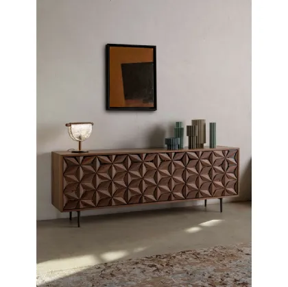 Madia All Star con petali in legno massello applicati a mano che ricoprono le ante dalle basi specchiate di Tonin Casa