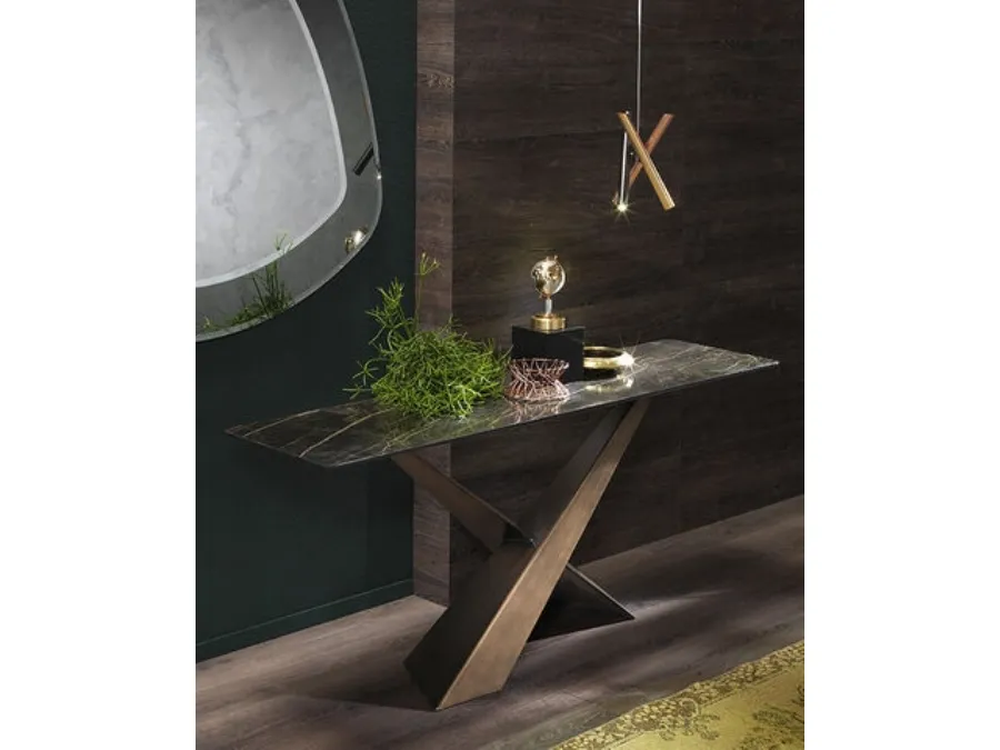 Mobile ingresso Consolle Living con top in Ceramica e base in ottone spazzolato a mano di Riflessi