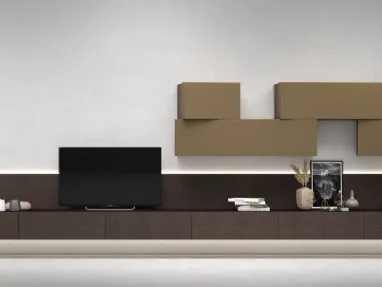 Mobile Porta Tv sospeso InclinArt in legno con pensili in laccato opaco di Presotto