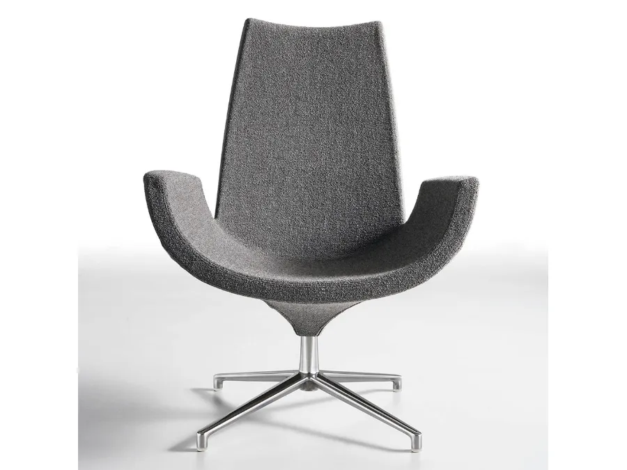 Poltroncina Lounge Beetle High Back rivestita in tessuto imbottito con base girevole in alluminio di Infiniti