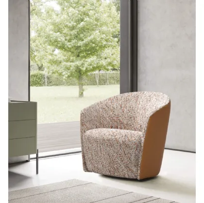 Poltroncina accogliente in tessuto Fuller con base girevole Presotto