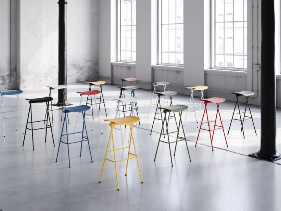 Sgabello Flip Stool di Infiniti