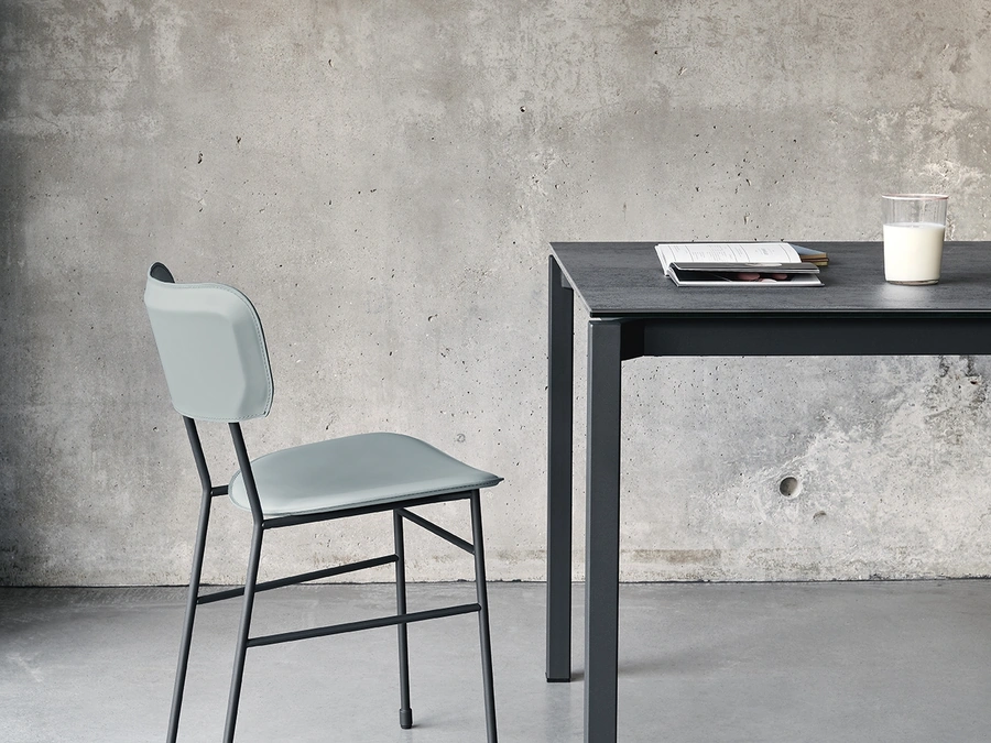 Sedia in cuoio Master di Midj