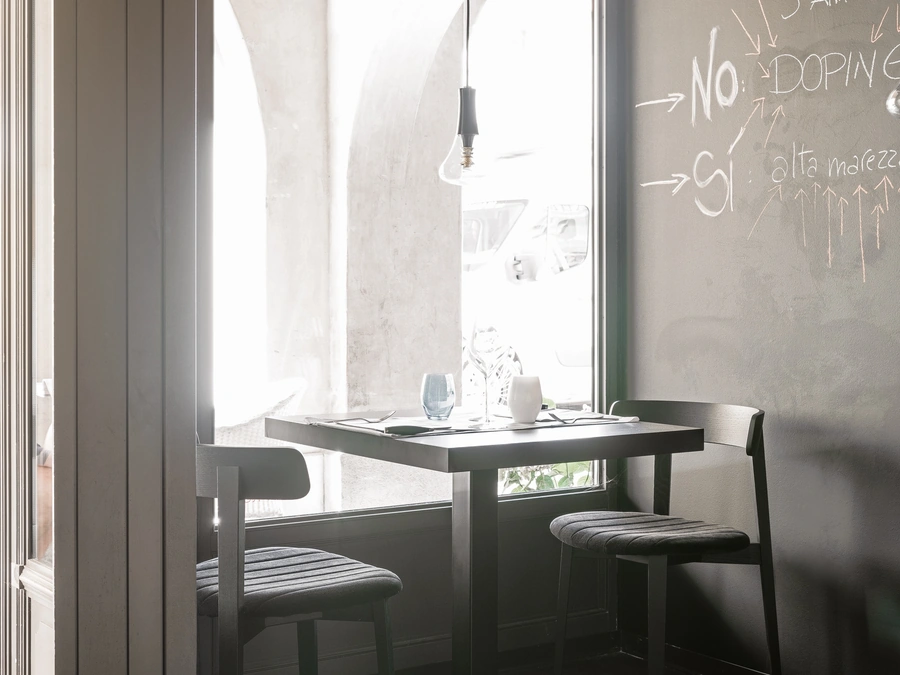 Sedia in legno Maya di Midj