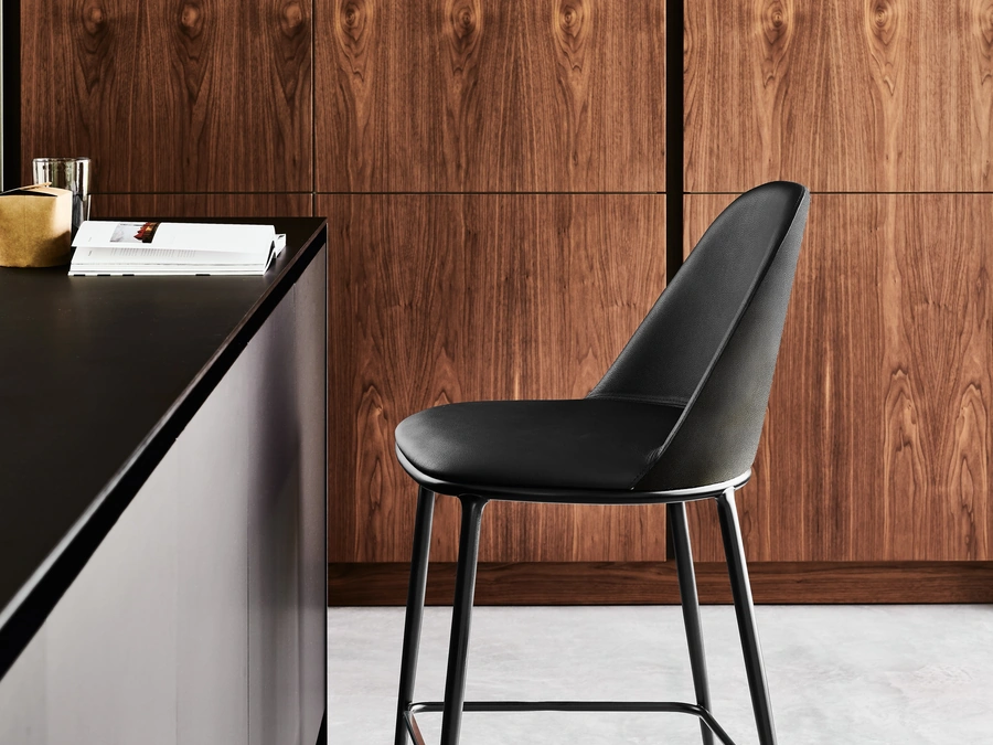 Sgabello in pelle Lea Deluxe di Midj