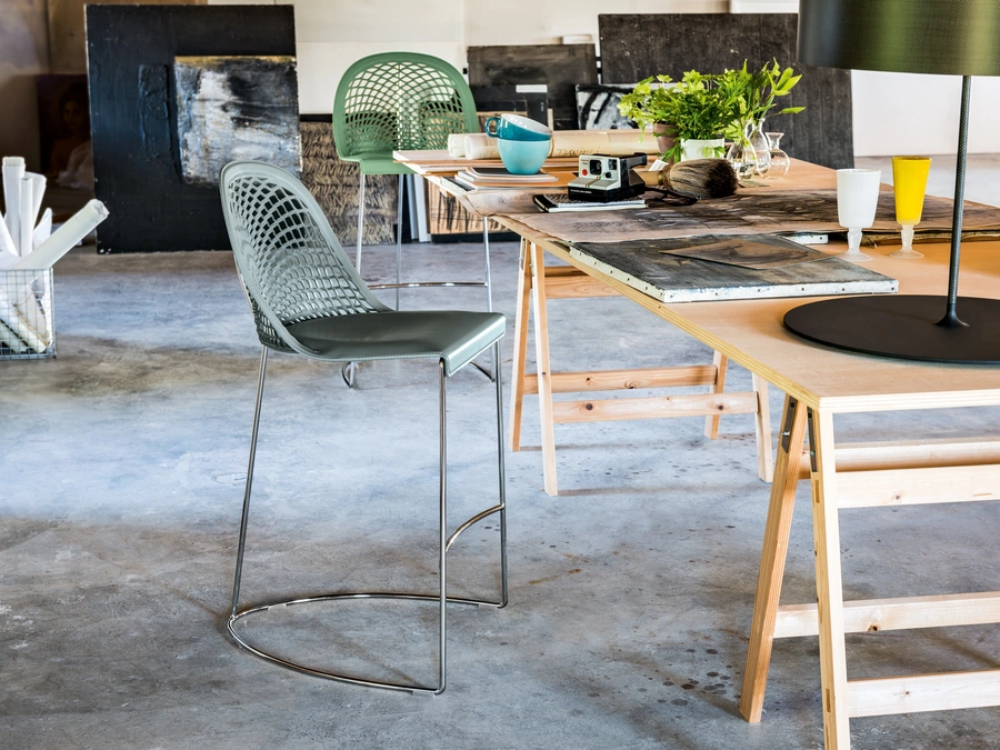 Sgabello in cuoio Guapa di Midj