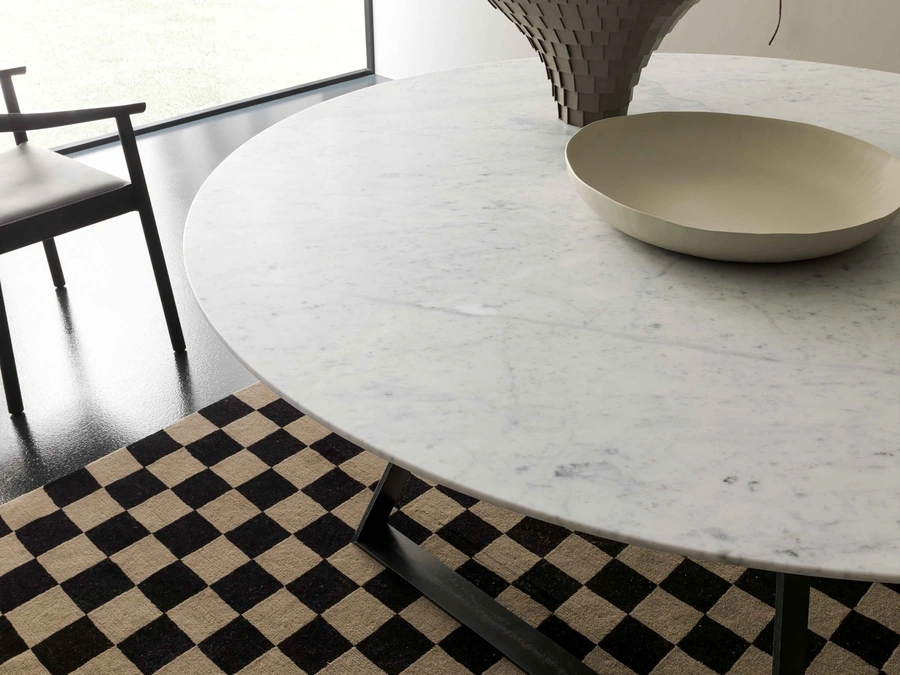 Tavolo rotondo in marmo Blade di Modulnova