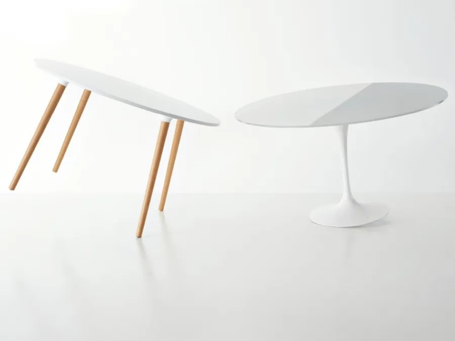 Tavolo rotondo Tango con piano in vetro temperato e base in alluminio verniciato di Veneta Cucine