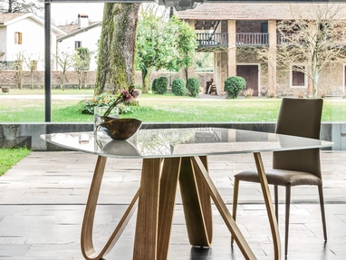 Tavolo Butterfly in vetro di Tonin Casa