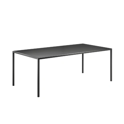 Tavolo Linea in metallo verniciato di Veneta Cucine