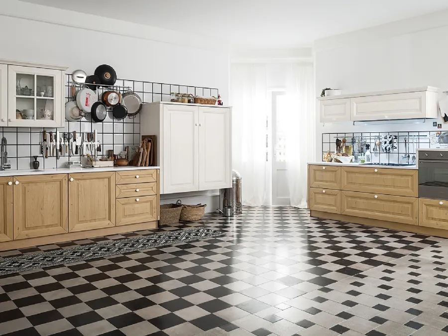 Cucina Classica ad angolo Pavese 04 in Rovere Naturale e Frassino laccato Bianco di Veneta Cucine