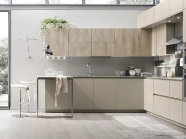 Cucina Moderna Lounge 10 angolare con penisola in laccato Beige Ecru e Rovere Coloniale di Veneta Cucine