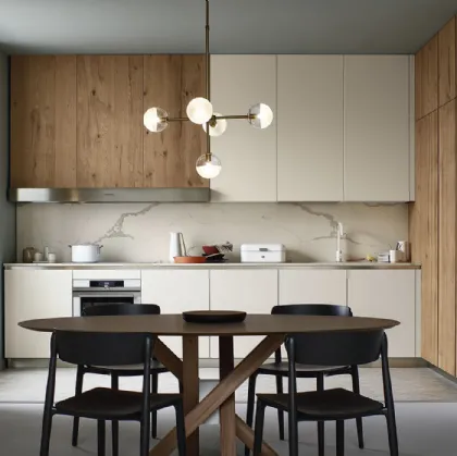 Cucina Moderna lineare Lounge in Fenix Bianco Kos e Rovere nodoso chiaro di Veneta Cucine