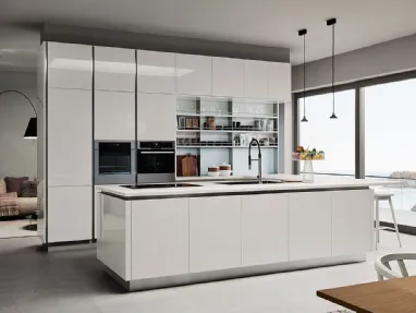 Cucina Moderna Oyster lineare in laccato lucido Bianco di Veneta Cucine