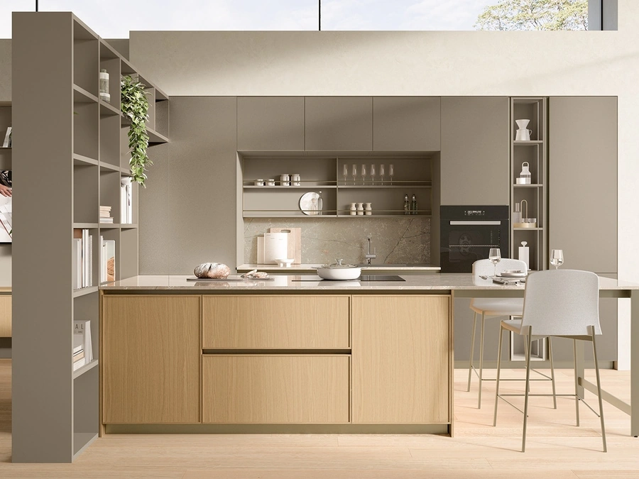 Cucina Moderna con penisola Sakura 06 in vetro opaco Alabastro e Rovere Ikebana di Veneta Cucine