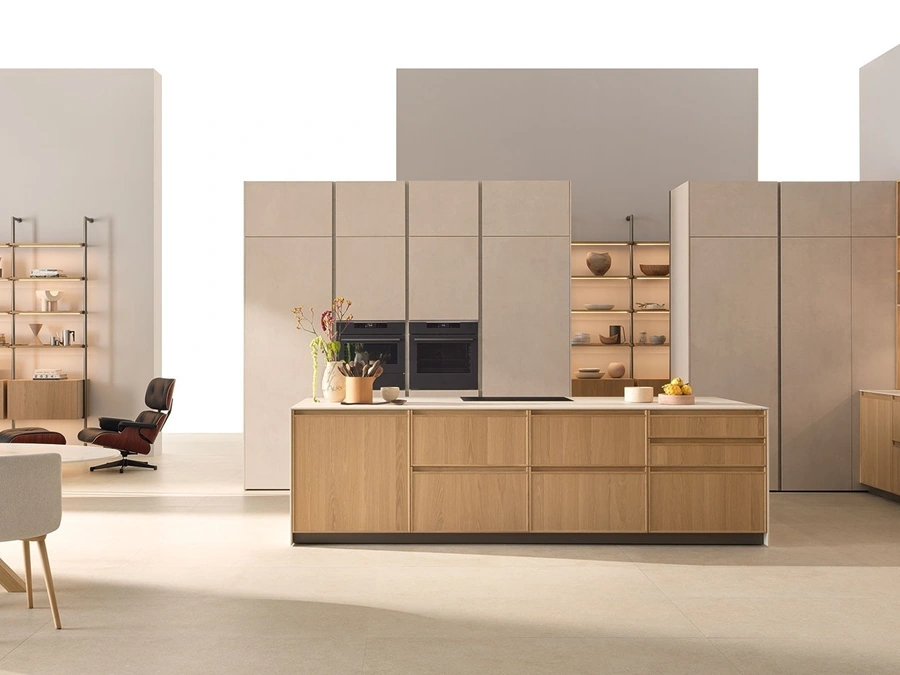 Cucina Moderna con isola Sakura 10 in Rovere Ikebana di Veneta Cucine